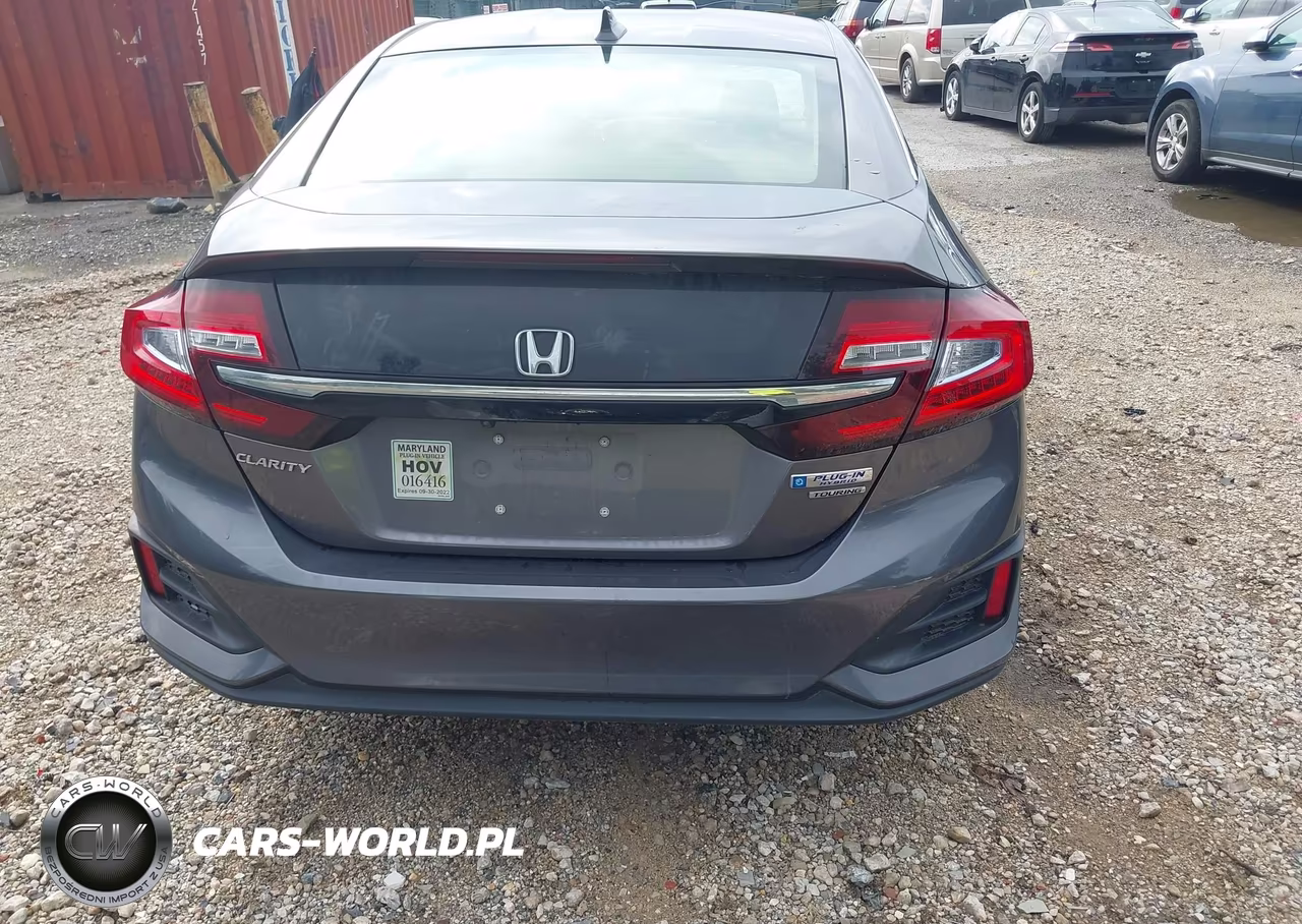 2018 Honda Clarity Plug-In Hybrid Touring VIN:JHMZC5F38JC019228 - 16
