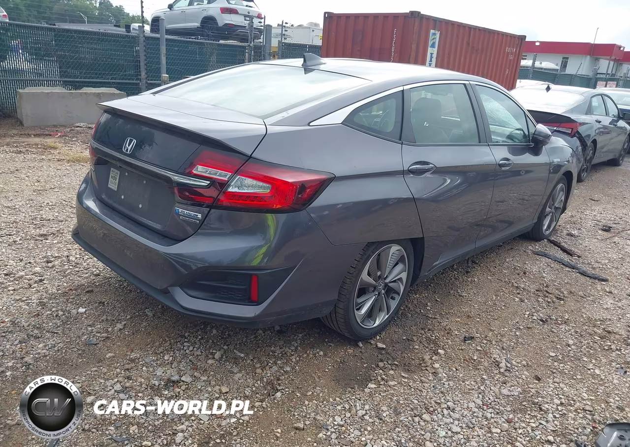 2018 Honda Clarity Plug-In Hybrid Touring VIN:JHMZC5F38JC019228 - 4