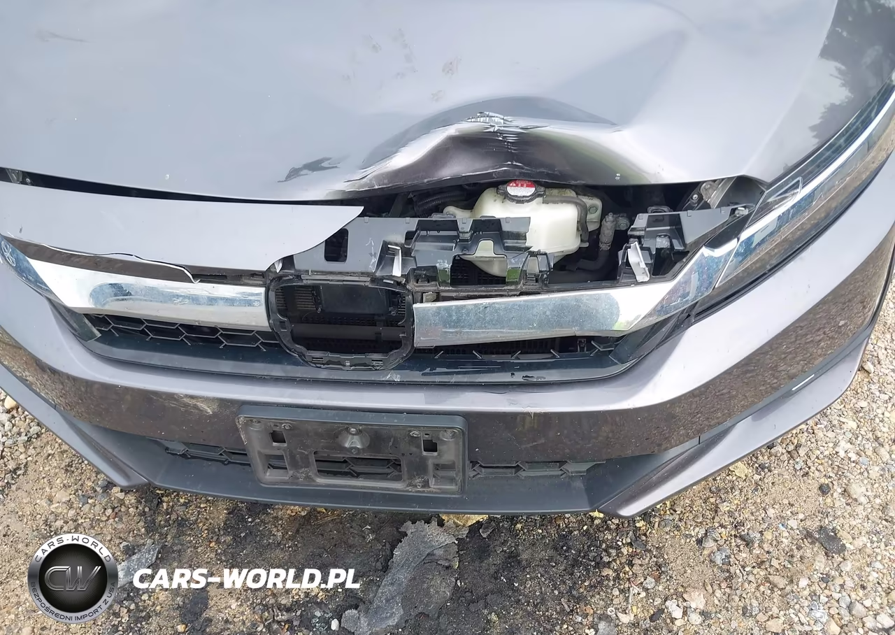 2018 Honda Clarity Plug-In Hybrid Touring VIN:JHMZC5F38JC019228 - 6