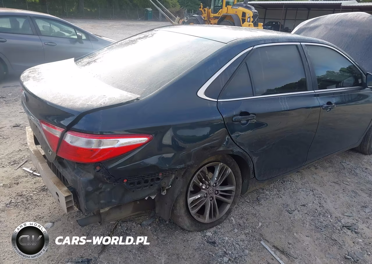 2015 Toyota Camry Le VIN:4T1BF1FK2FU992953 - 17