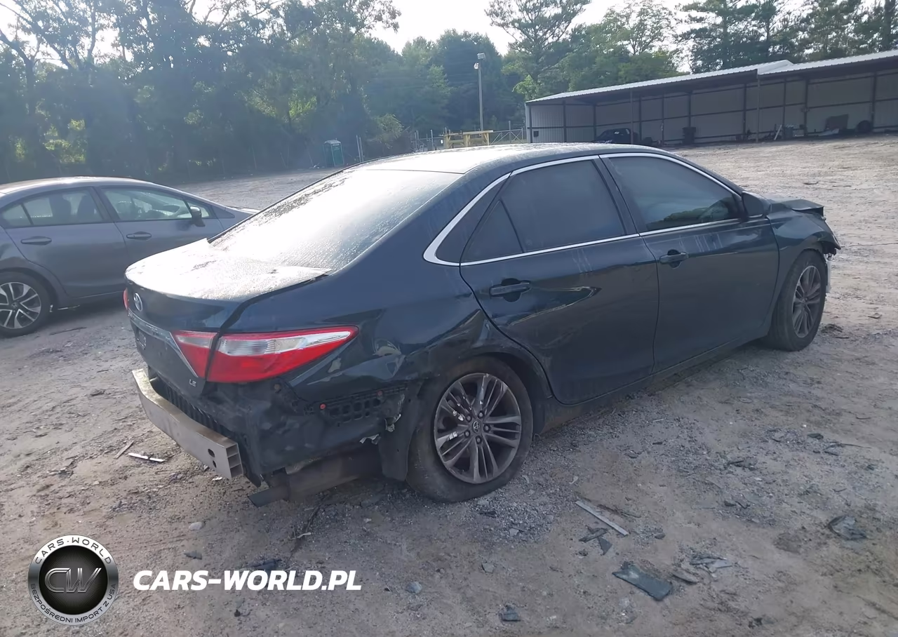 2015 Toyota Camry Le VIN:4T1BF1FK2FU992953 - 4