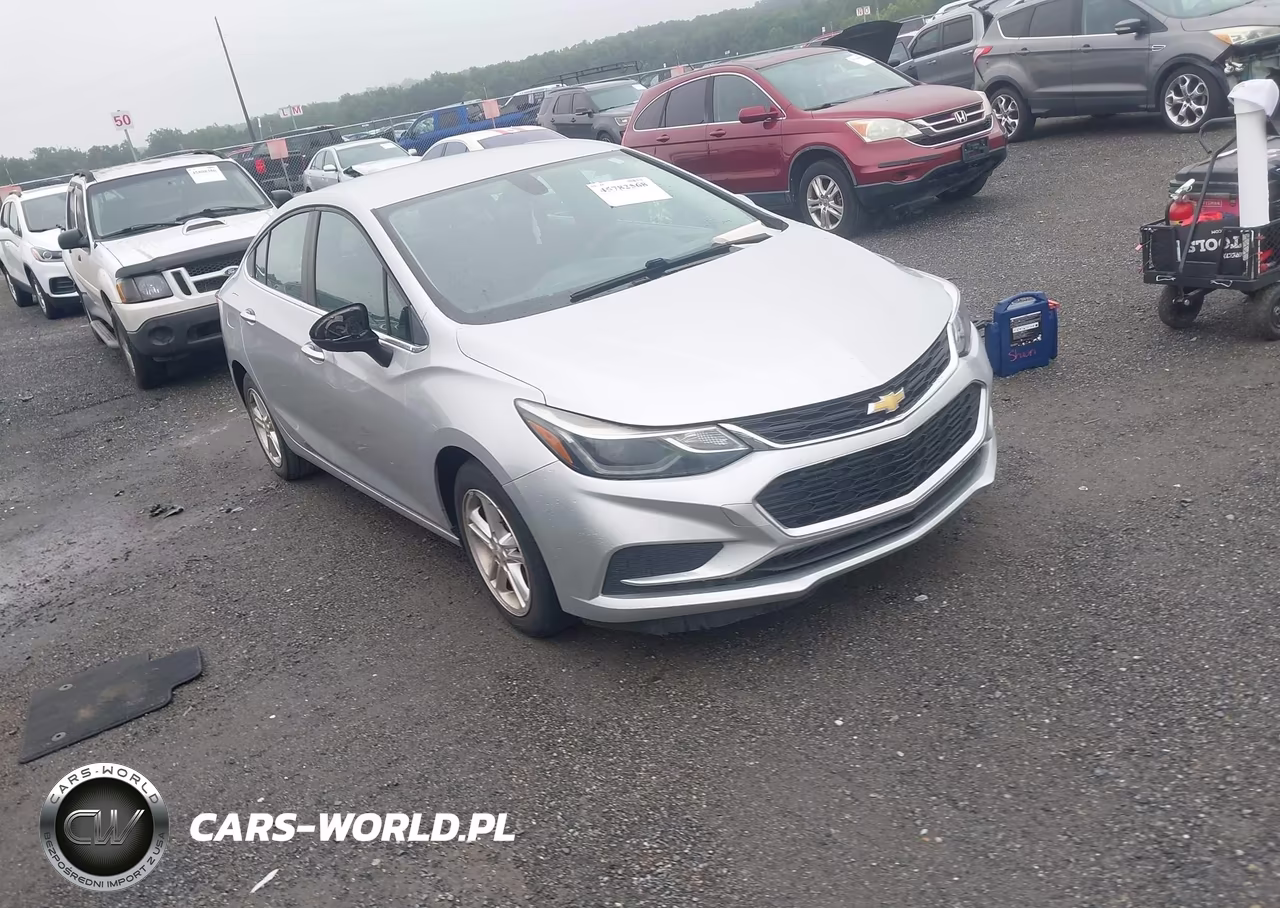 2017 Chevrolet Cruze Lt Auto – zdjęcie 1 z 16