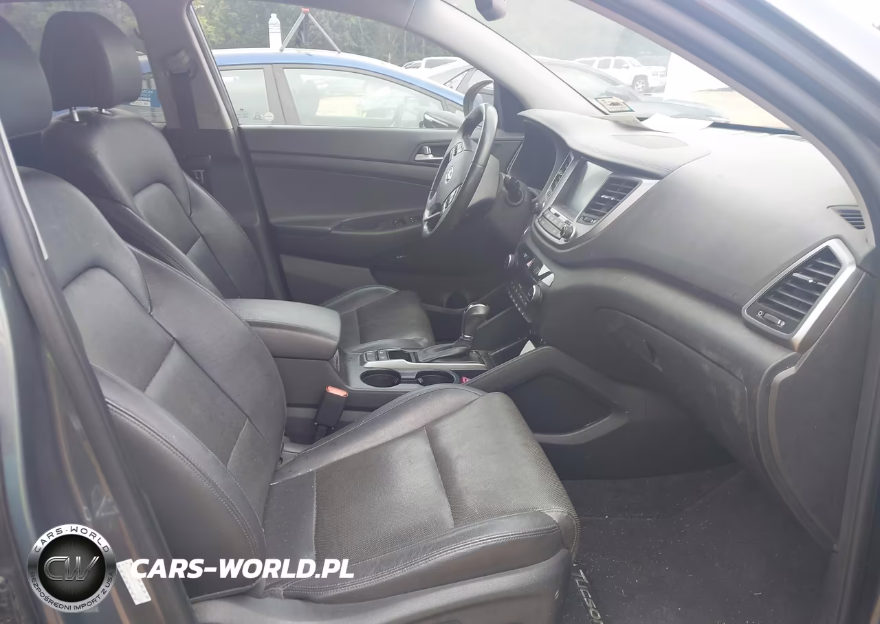 2017 Hyundai Tucson Se Plus VIN:KM8J3CA45HU413885 - 5