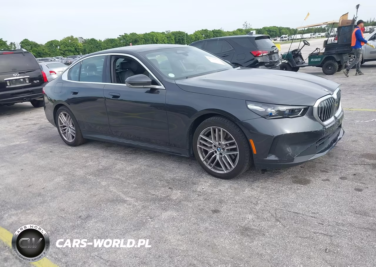2025 BMW 530I – zdjęcie 1 z 16
