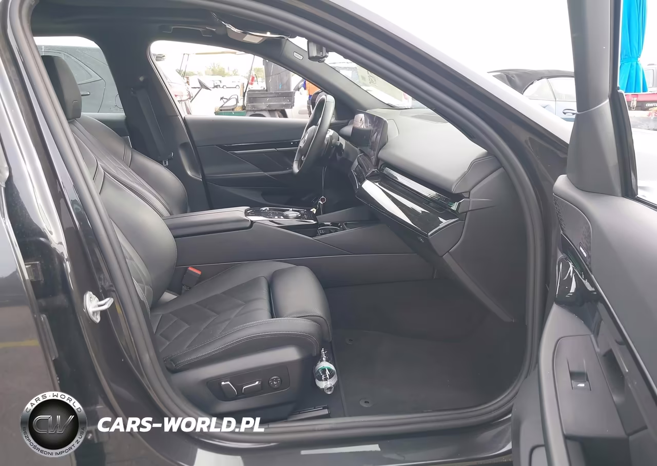 2025 BMW 530I VIN:WBA43FJ08SCU02633 - 5