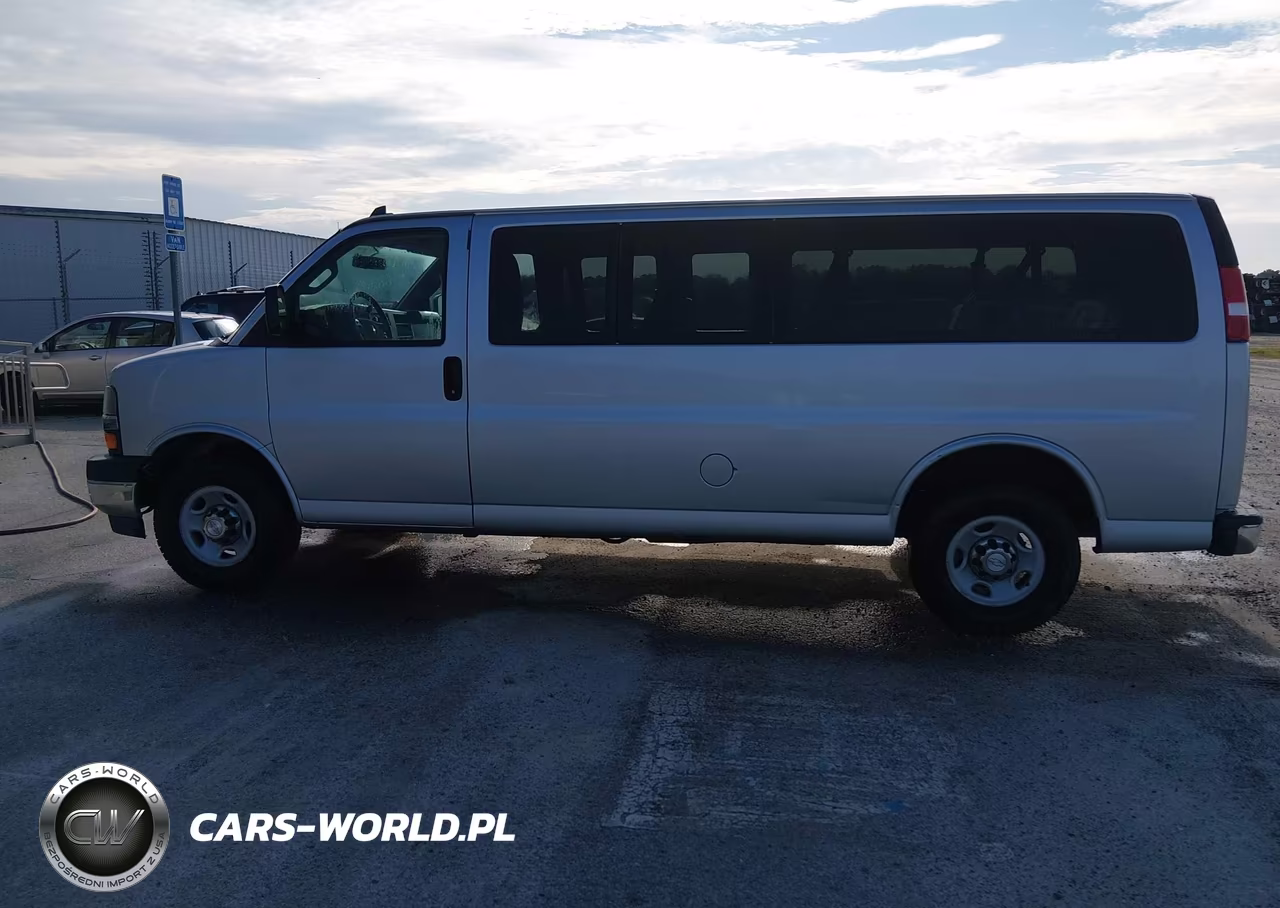 2017 Chevrolet Express 3500 Lt VIN:1GAZGPFFXH1264574 - 20