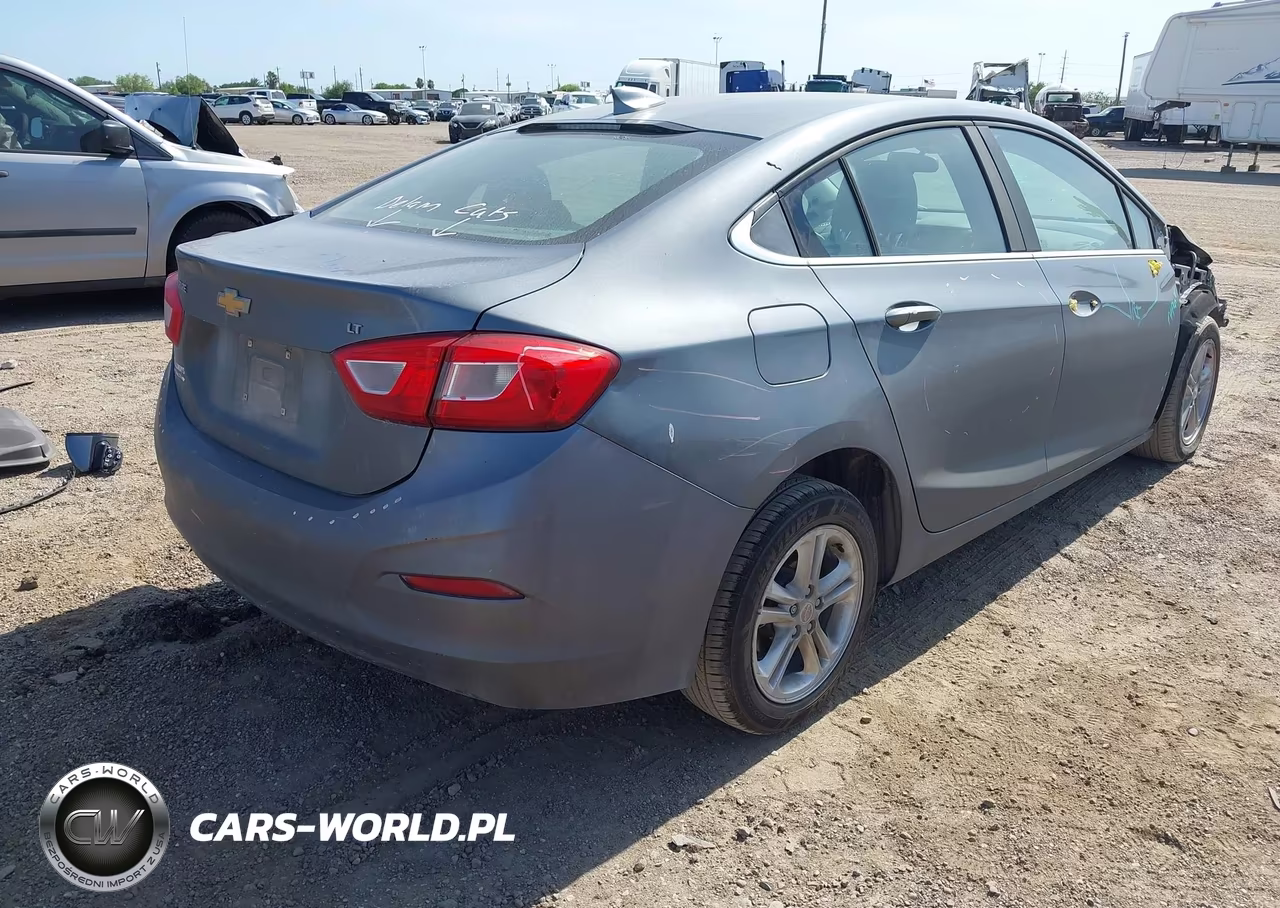 2018 Chevrolet Cruze Lt Auto VIN:1G1BE5SM4J7125964 - 4