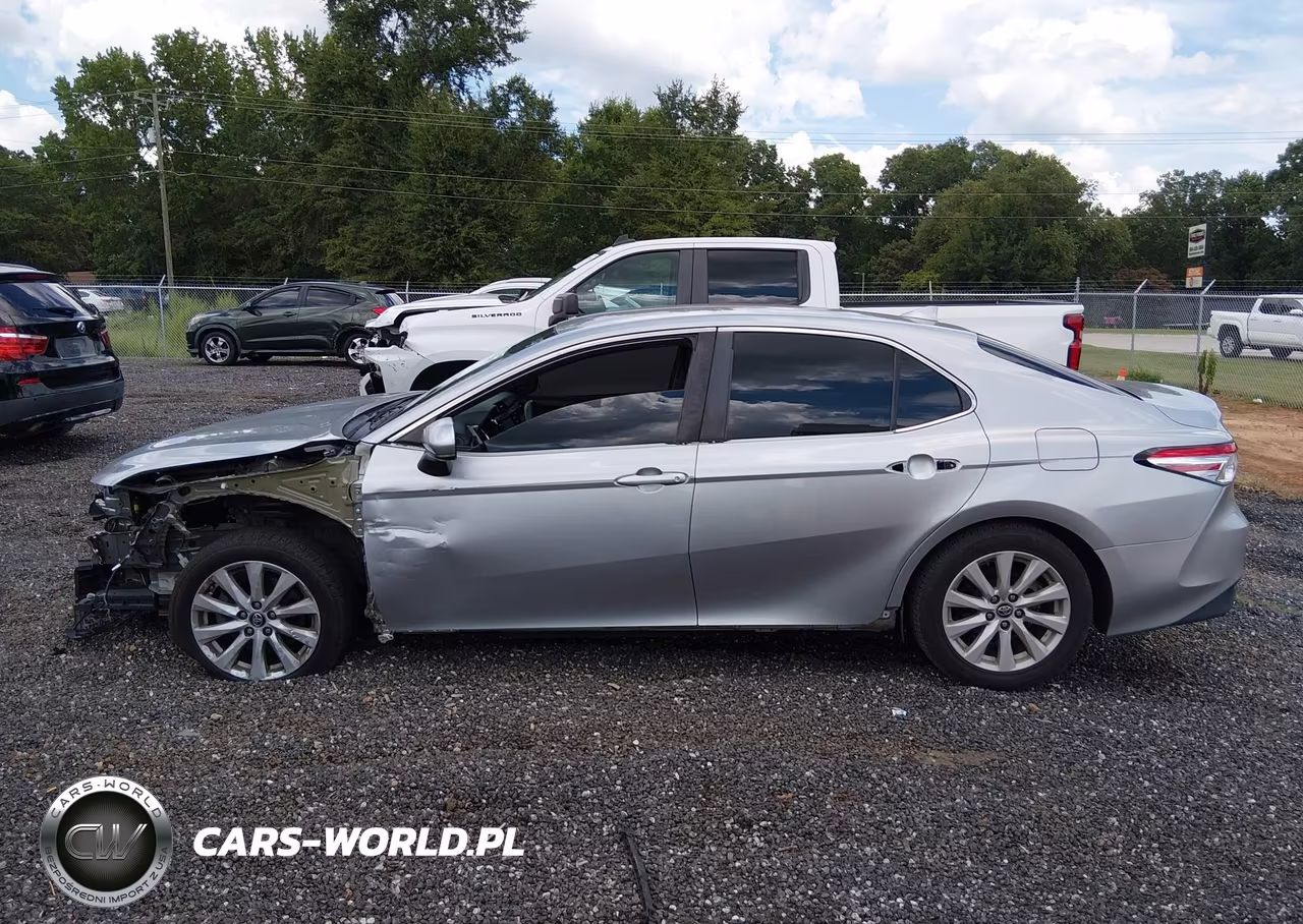 2019 Toyota Camry Le VIN:4T1B11HK6KU849722 - 15