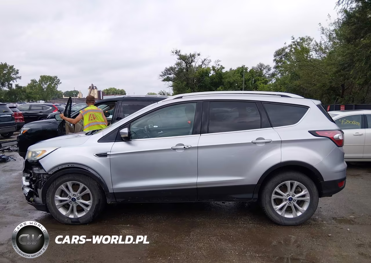 2017 Ford Escape Titanium VIN:1FMCU9J99HUA62998 - 14