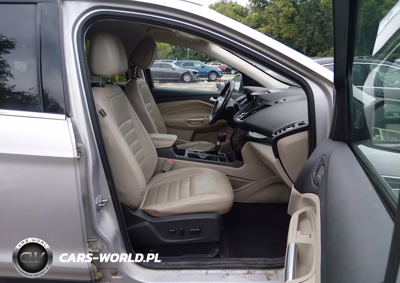 2017 Ford Escape Titanium VIN:1FMCU9J99HUA62998 - 5