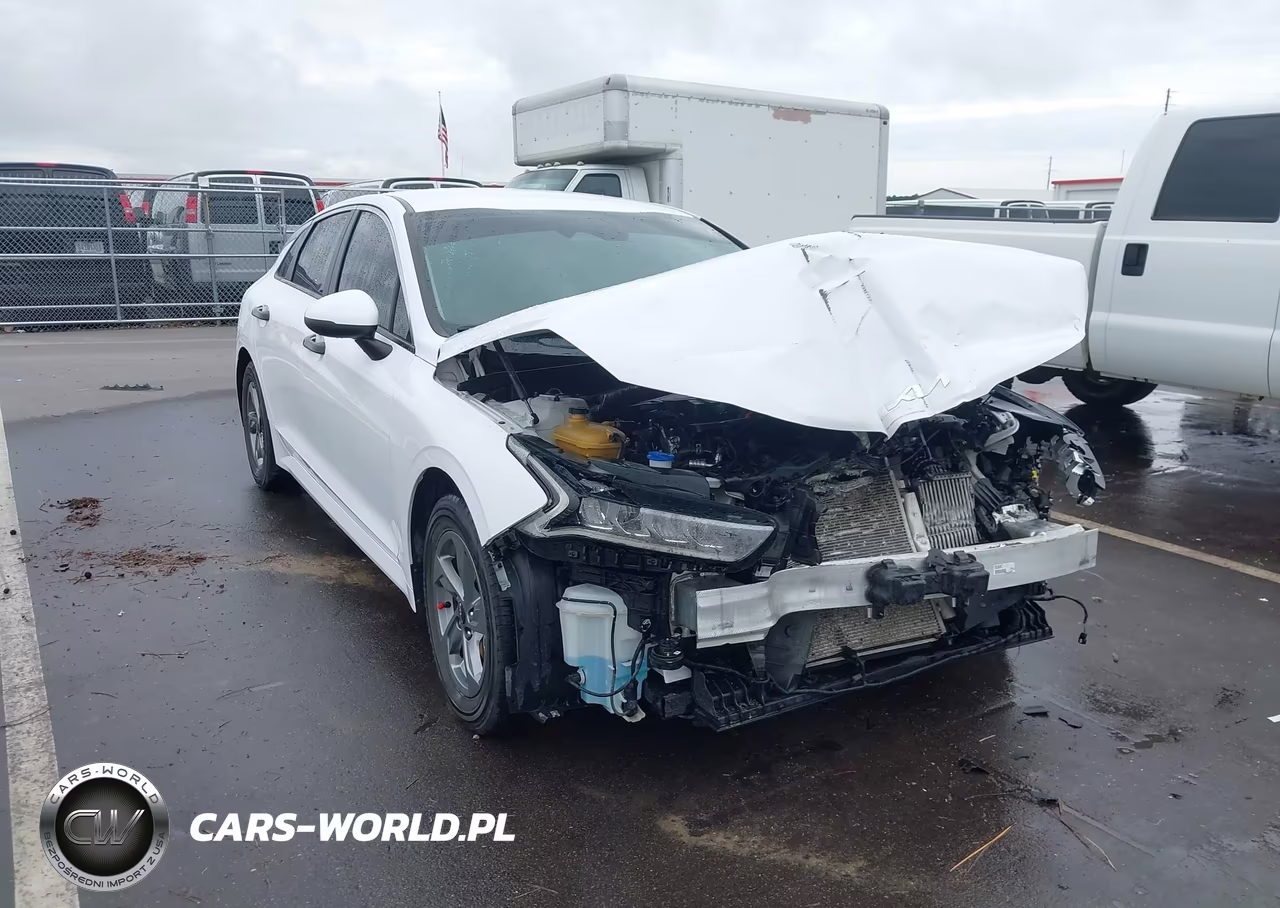 2023 Kia K5 Lxs