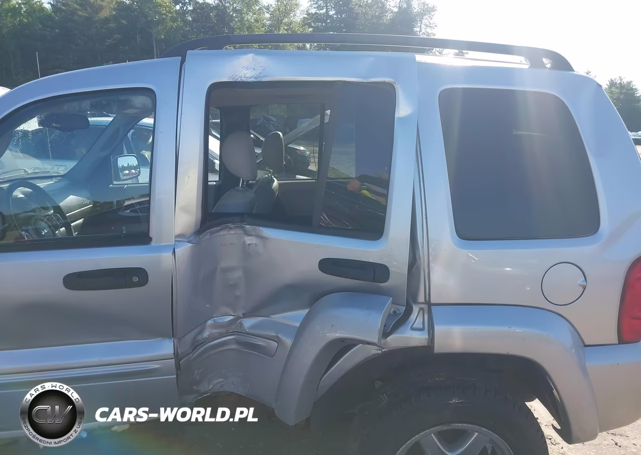 2003 Jeep Liberty Limited Edition VIN:1J4GL58KX3W665833 - 6