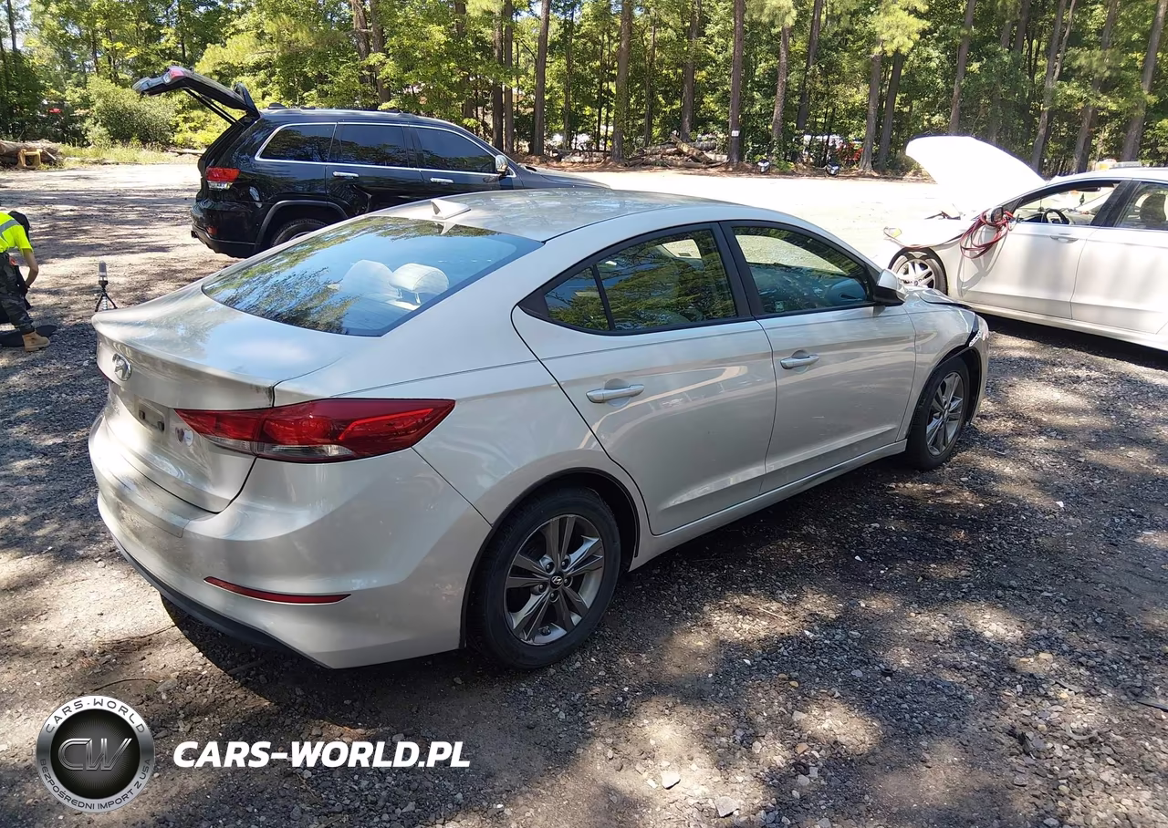 2017 Hyundai Elantra Se VIN:5NPD84LF0HH108294 - 4