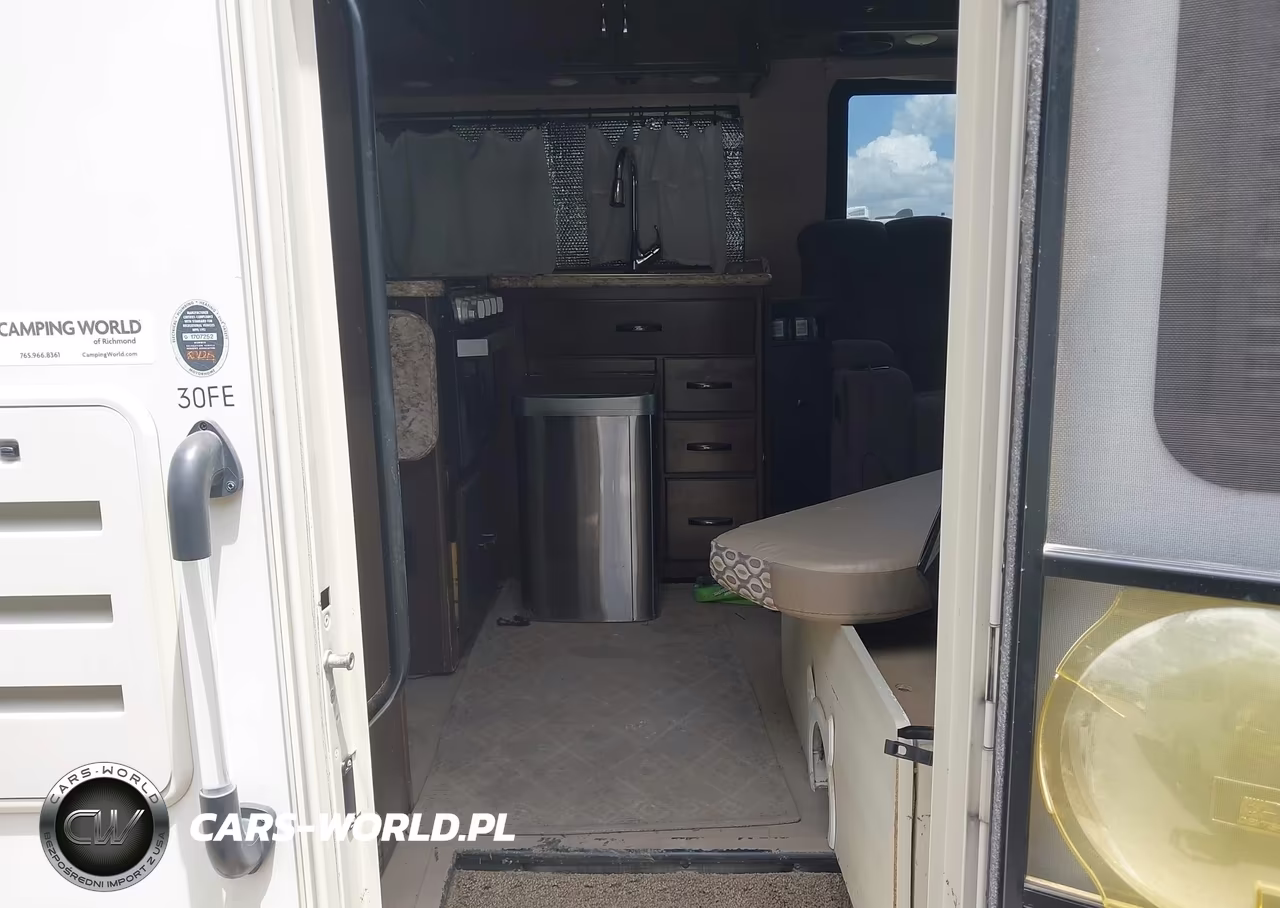 2018 Ford E-450 Cutaway VIN:1FDXE4FS5JDC30770 - 5
