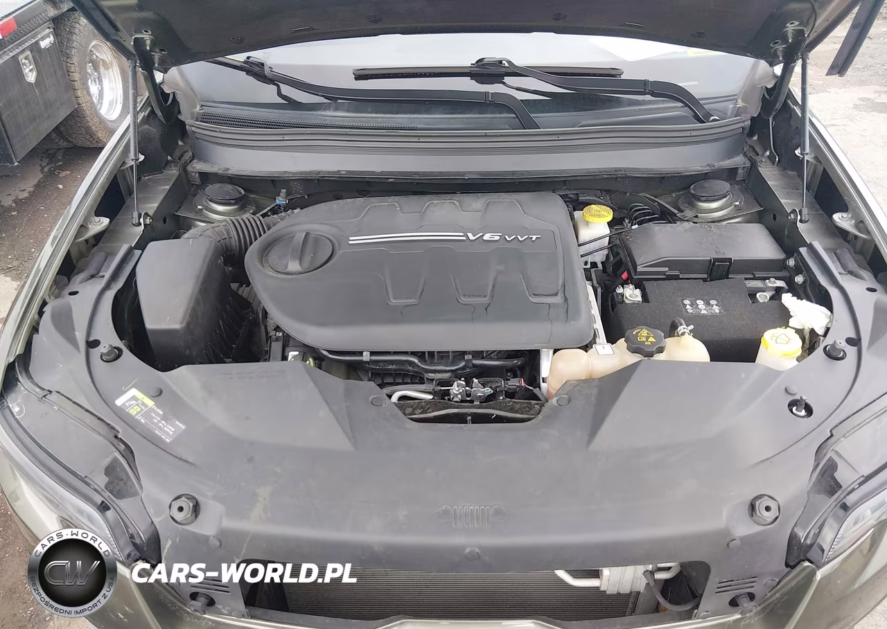 2019 Jeep Cherokee Latitude 4X4 VIN:1C4PJMCX7KD155264 - 10