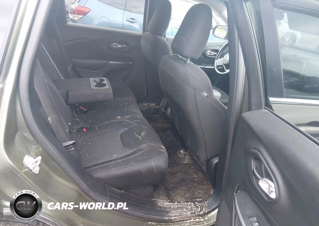 2019 Jeep Cherokee Latitude 4X4 VIN:1C4PJMCX7KD155264 - 8