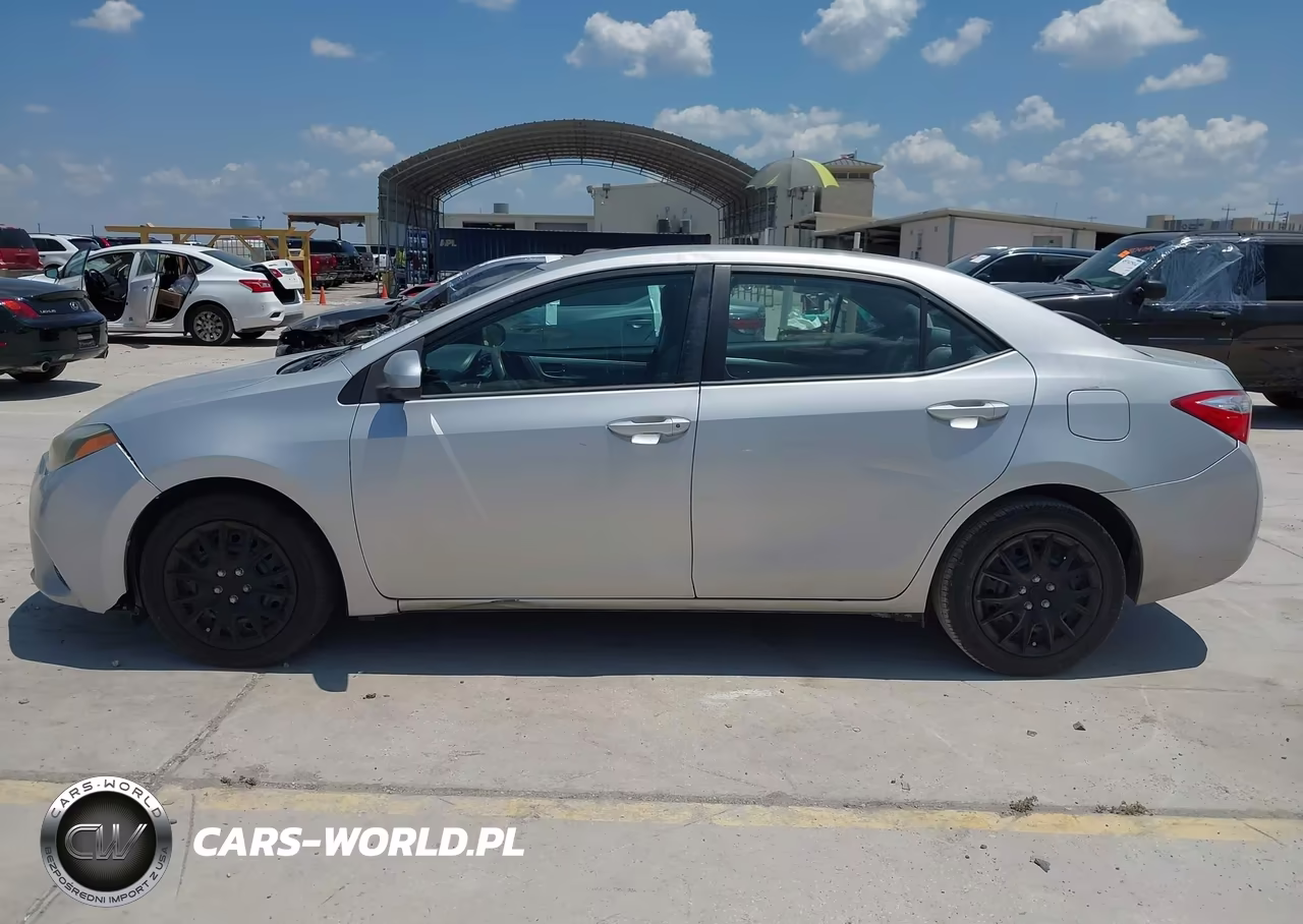 2015 Toyota Corolla Le VIN:5YFBURHE6FP254313 - 15