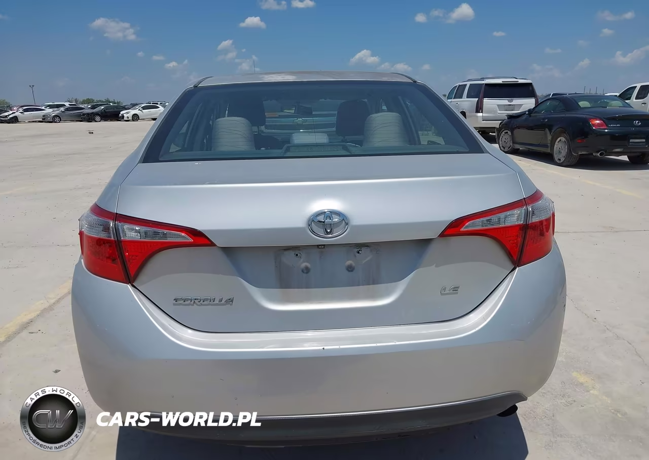 2015 Toyota Corolla Le VIN:5YFBURHE6FP254313 - 17
