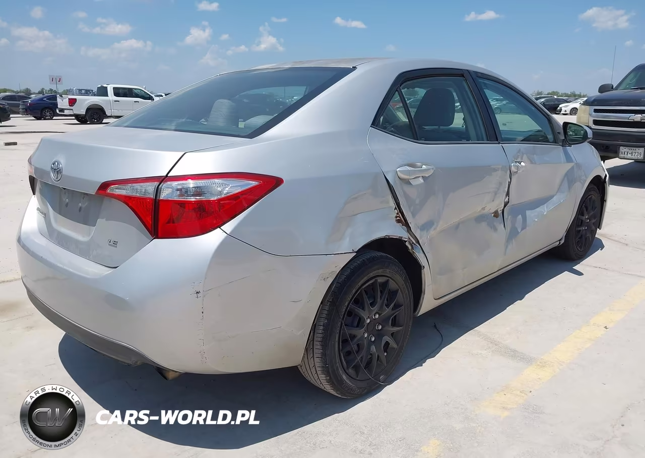 2015 Toyota Corolla Le VIN:5YFBURHE6FP254313 - 4