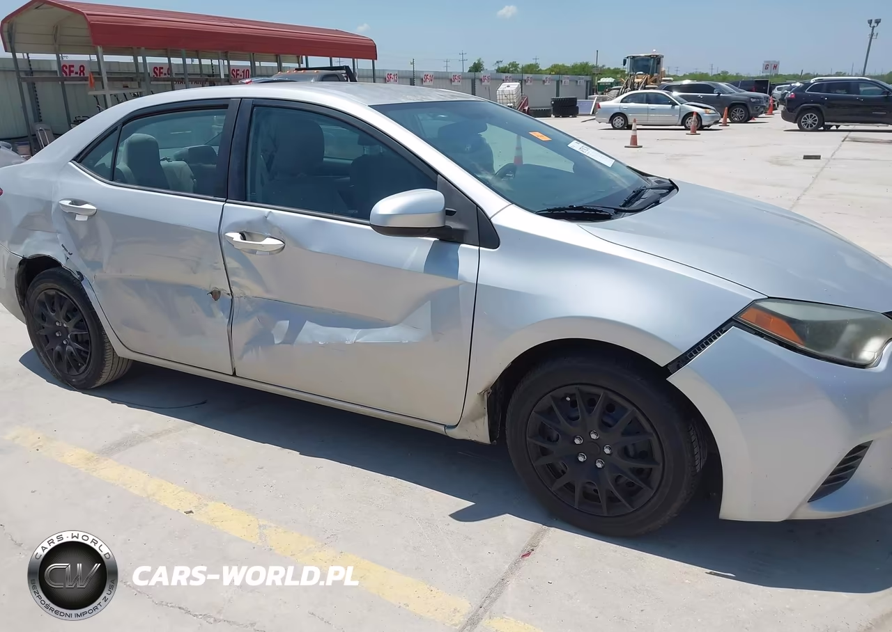 2015 Toyota Corolla Le VIN:5YFBURHE6FP254313 - 6