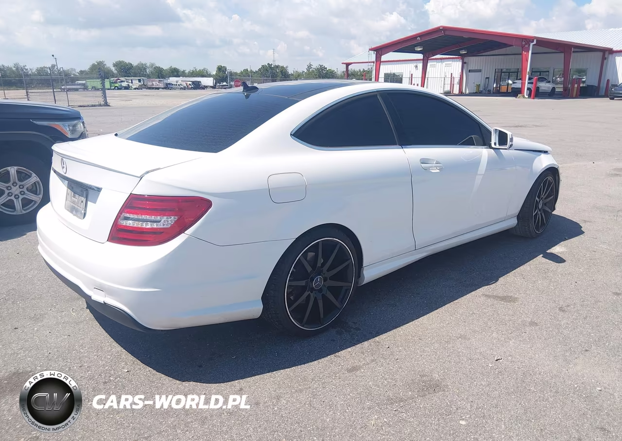 2015 Mercedes-Benz C 250 VIN:WDDGJ4HB9FG357420 - 4