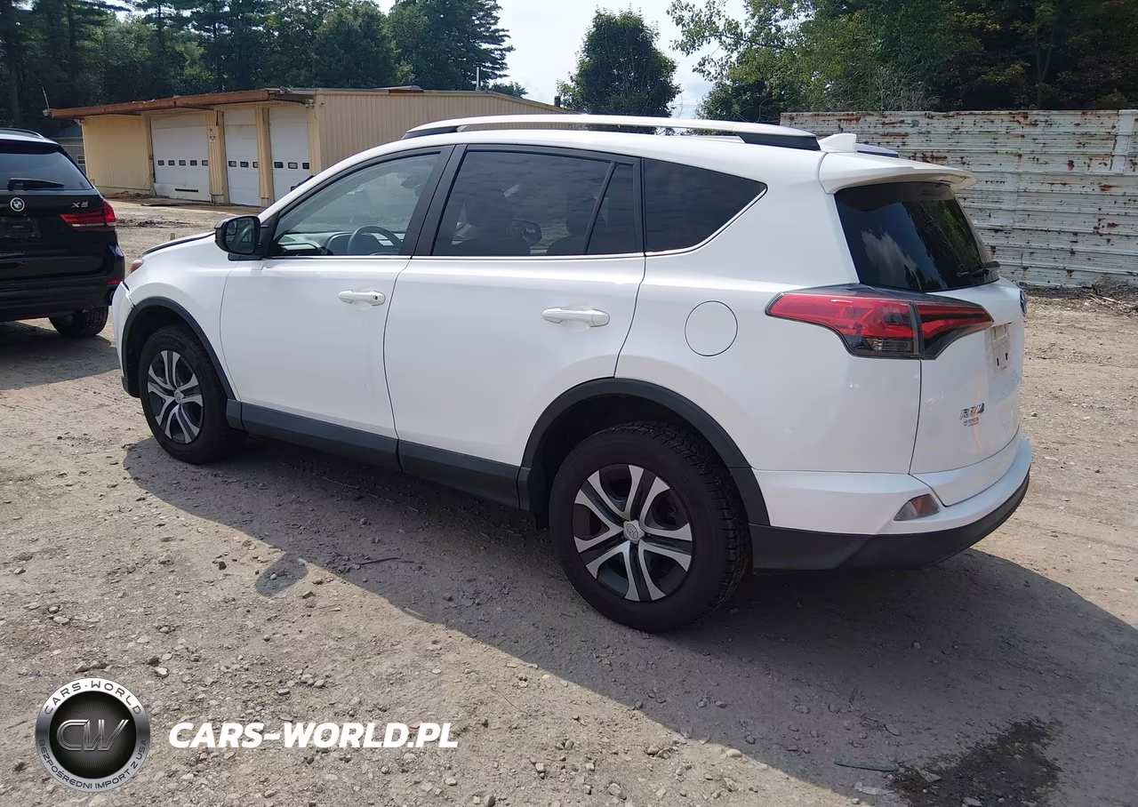 2017 Toyota Rav4 Le VIN:2T3BFREV2HW633235 - 3