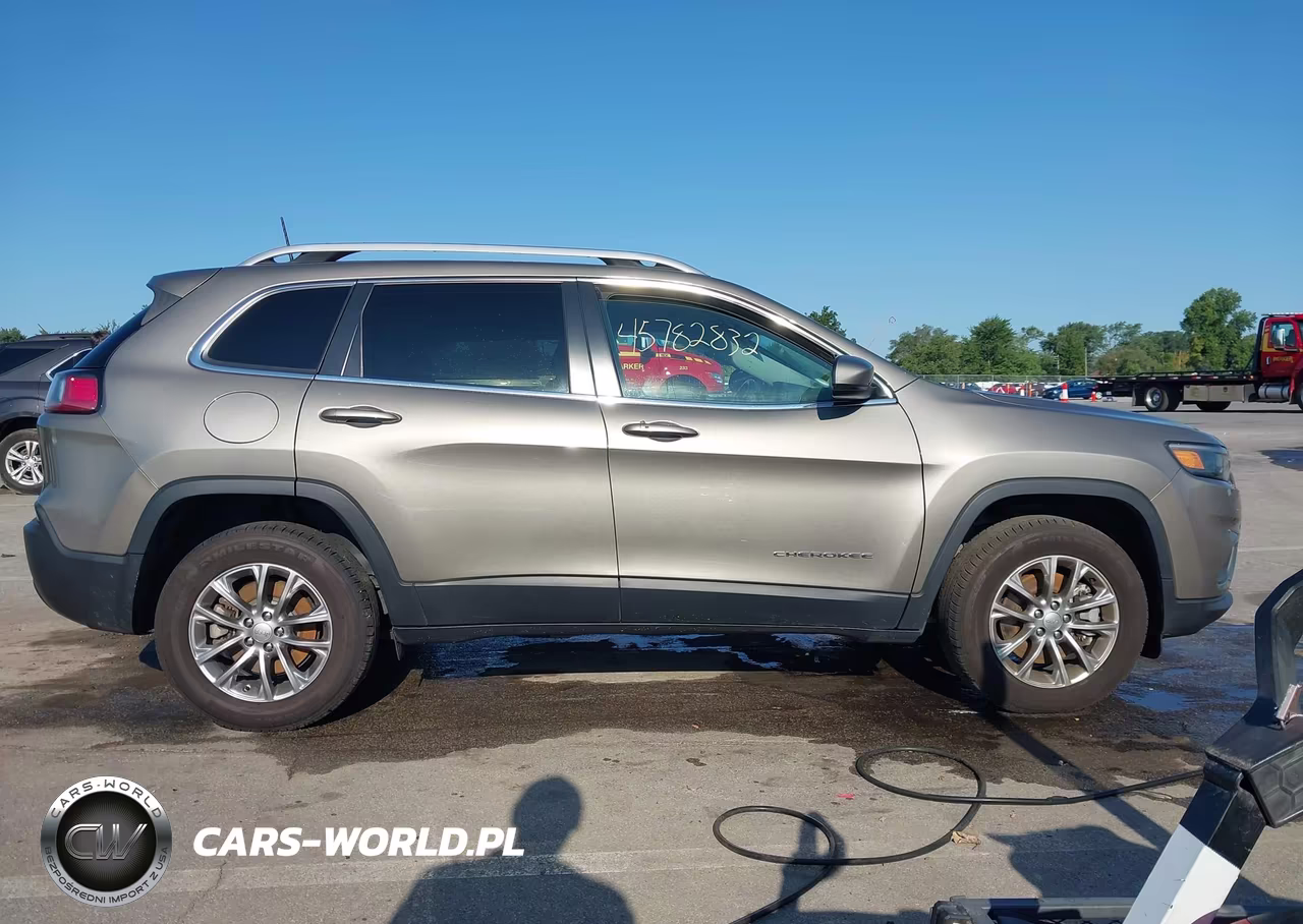 2021 Jeep Cherokee Latitude Lux 4X4 VIN:1C4PJMMX3MD185685 - 13