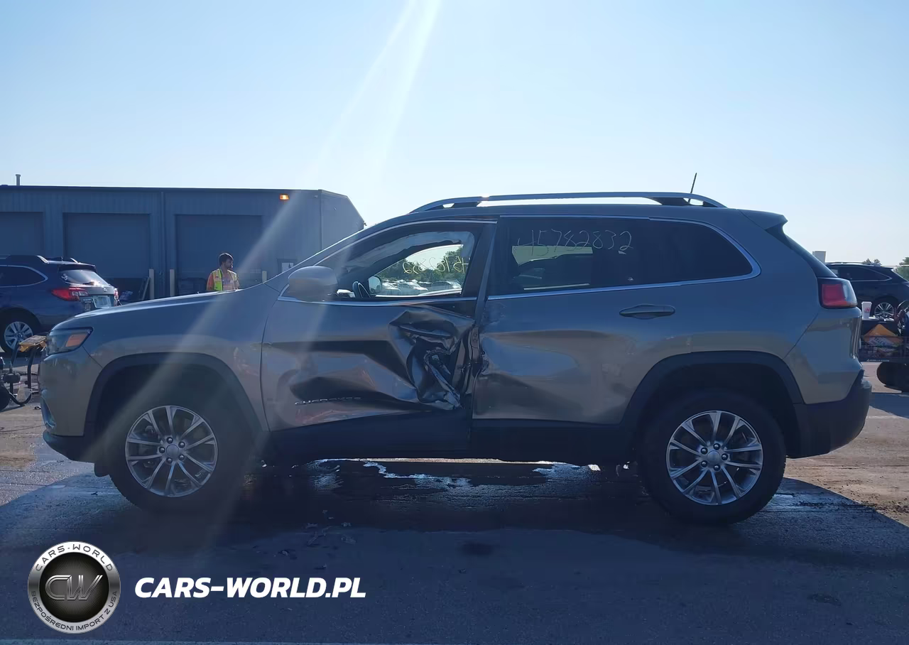 2021 Jeep Cherokee Latitude Lux 4X4 VIN:1C4PJMMX3MD185685 - 14