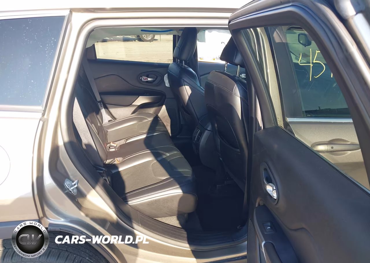2021 Jeep Cherokee Latitude Lux 4X4 VIN:1C4PJMMX3MD185685 - 8