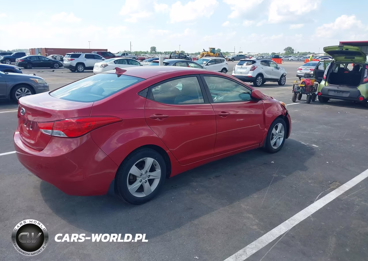 2013 Hyundai Elantra Gls VIN:KMHDH4AEXDU942613 - 4