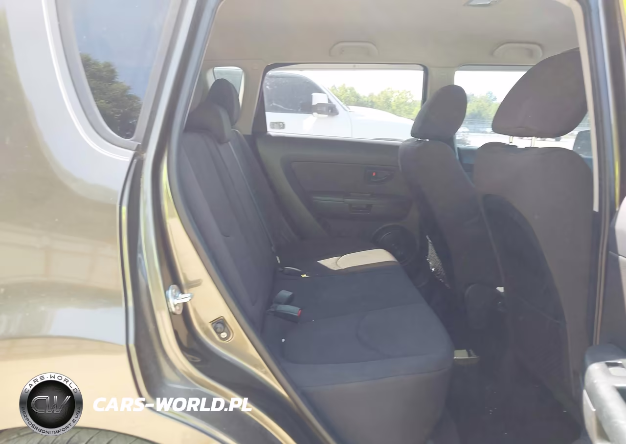 2013 Kia Soul VIN:KNDJT2A51D7499552 - 8