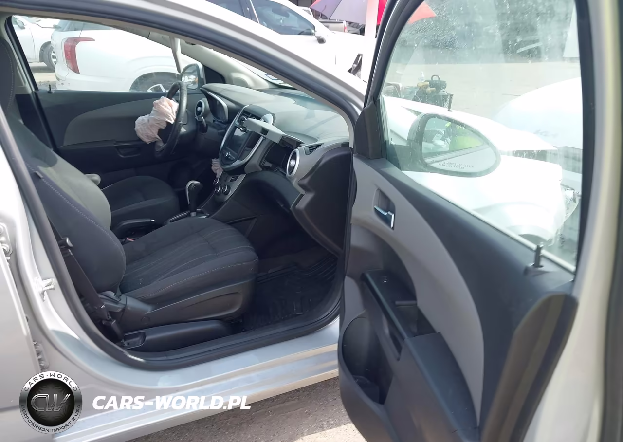 2018 Chevrolet Sonic Lt VIN:1G1JD5SH1J4115508 - 5
