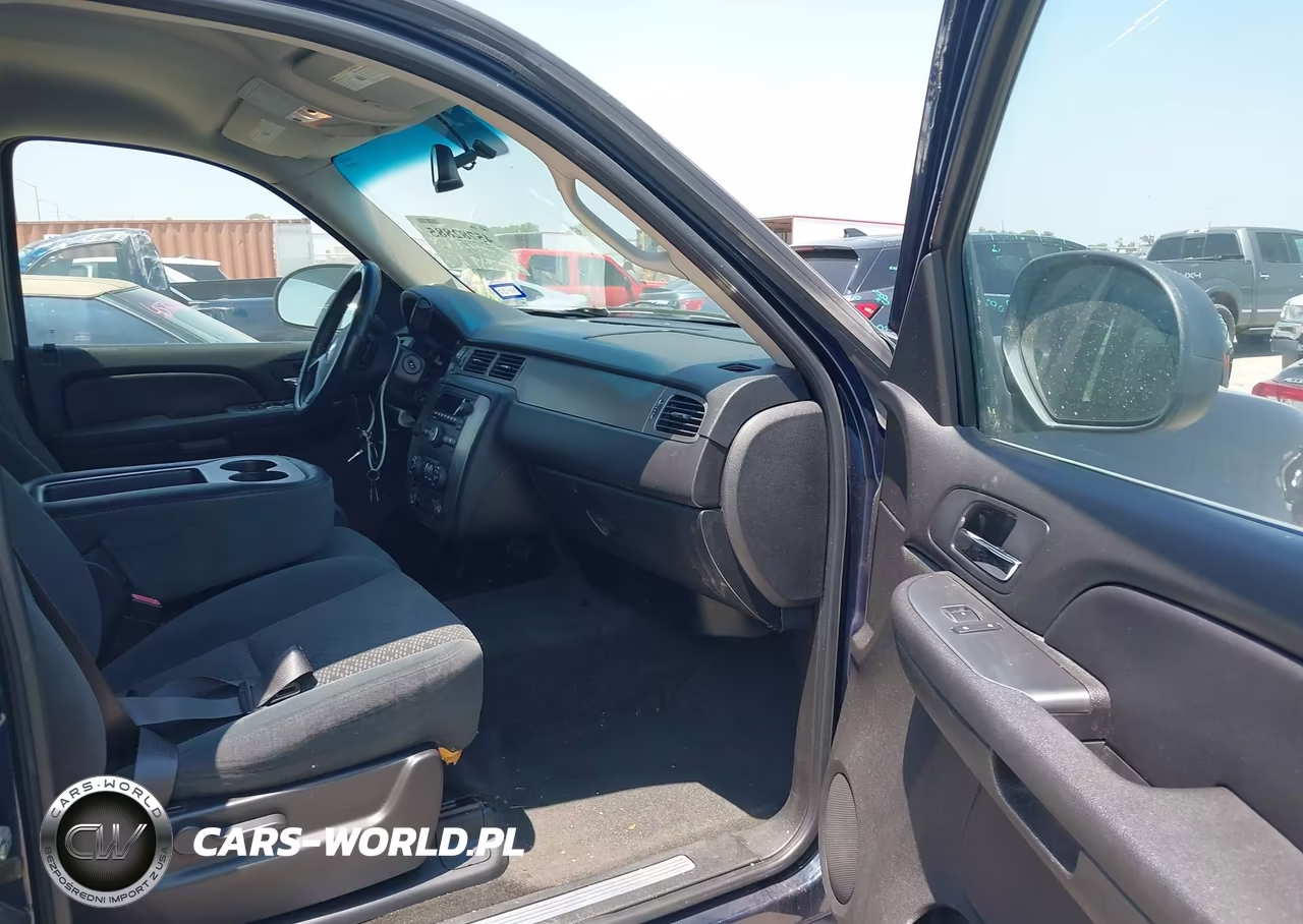 2007 Chevrolet Tahoe Ls VIN:1GNFC13C57R372850 - 5