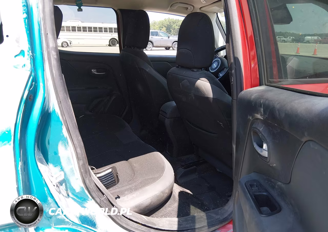 2023 Jeep Renegade Latitude 4X4 VIN:ZACNJDB19PPP54385 - 8