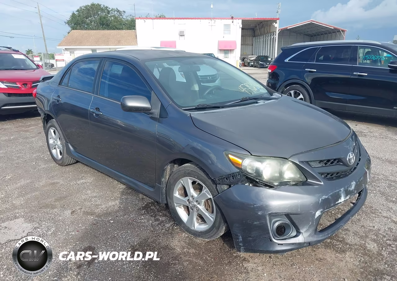 2013 Toyota Corolla S – zdjęcie 1 z 17