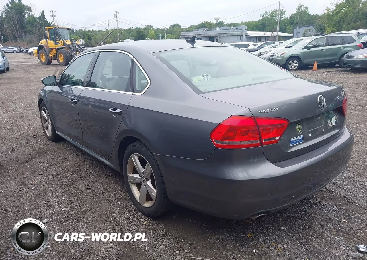2012 Volkswagen Passat 2.5L Se VIN:1VWBP7A37CC028612 - 3