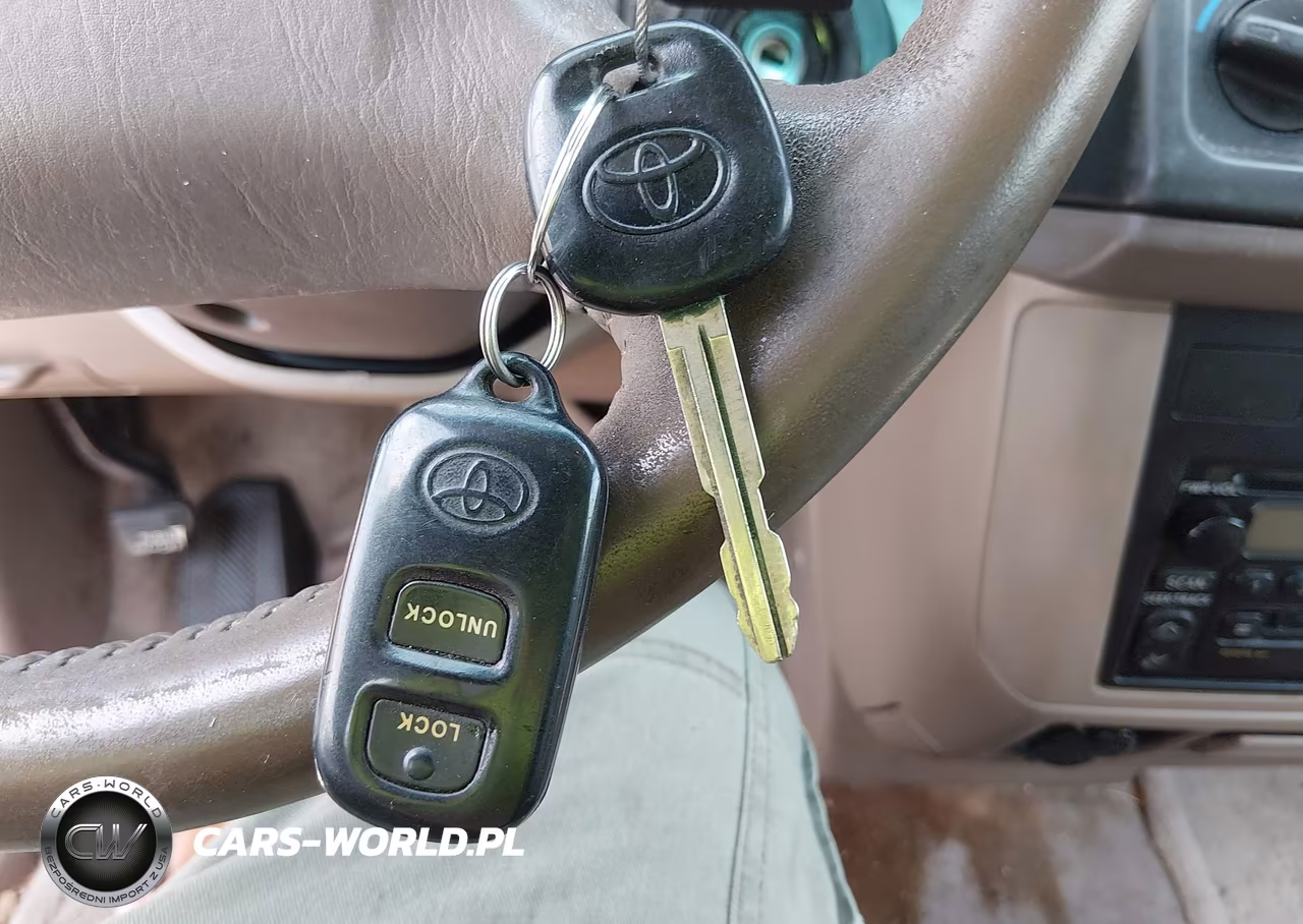 2000 Toyota Sienna Xle VIN:4T3ZF13CXYU173999 - 11