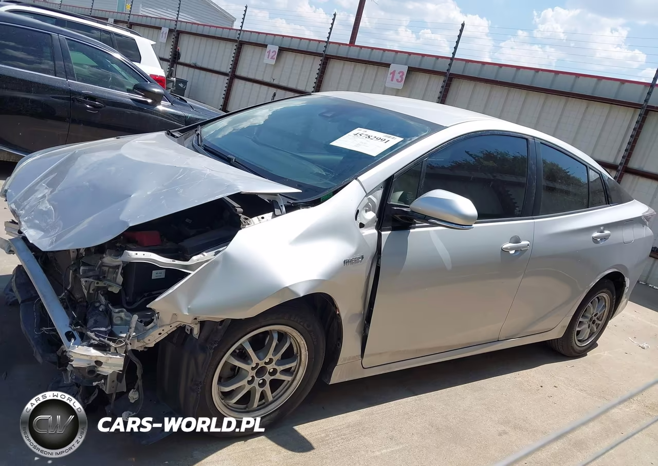 2018 Toyota Prius VIN:JTDKARFU9J3550222 - 15