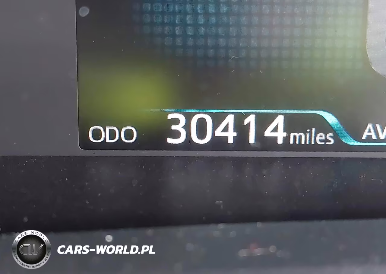 2018 Toyota Prius VIN:JTDKARFU9J3550222 - 16