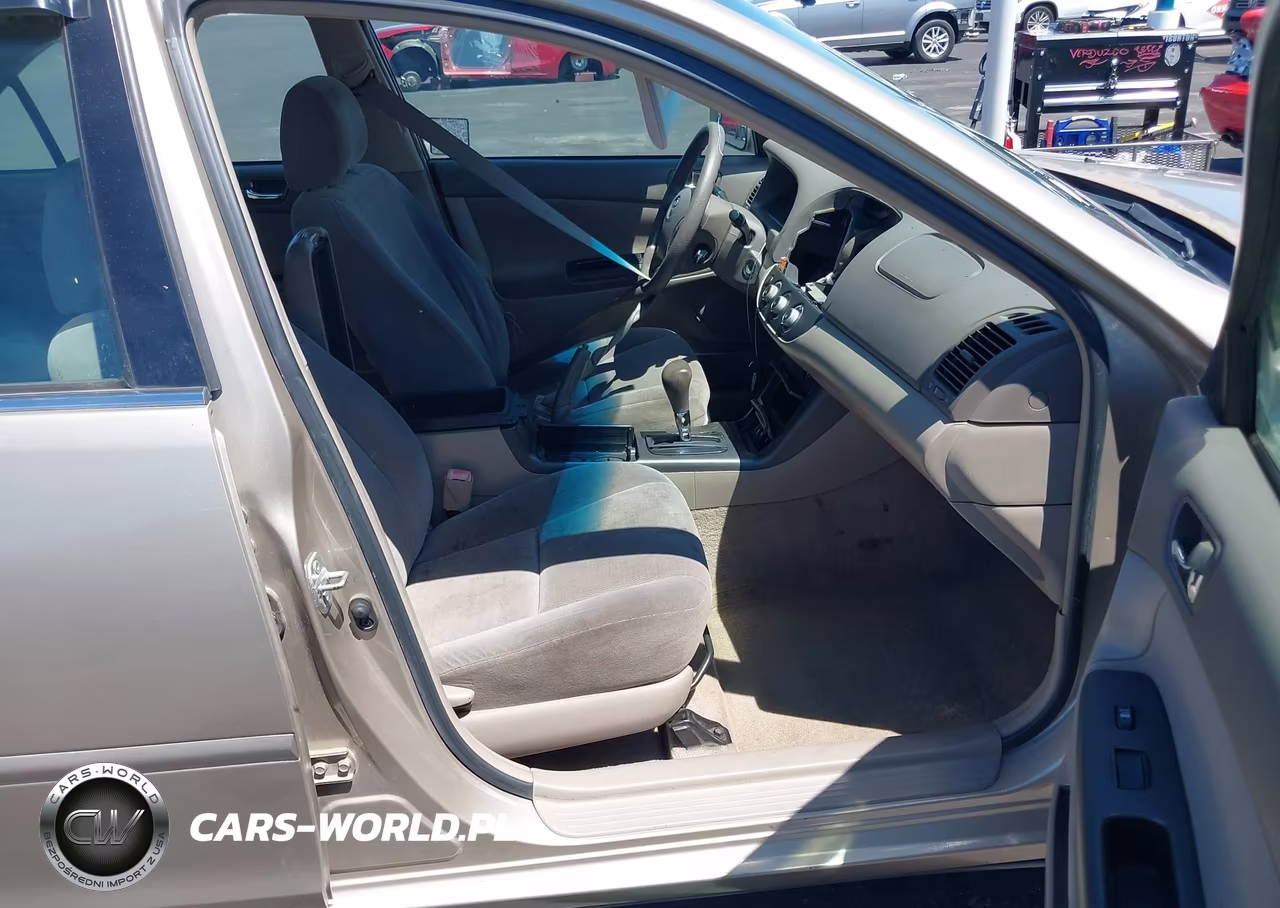 2005 Toyota Camry Le VIN:4T1BE32K55U057378 - 5