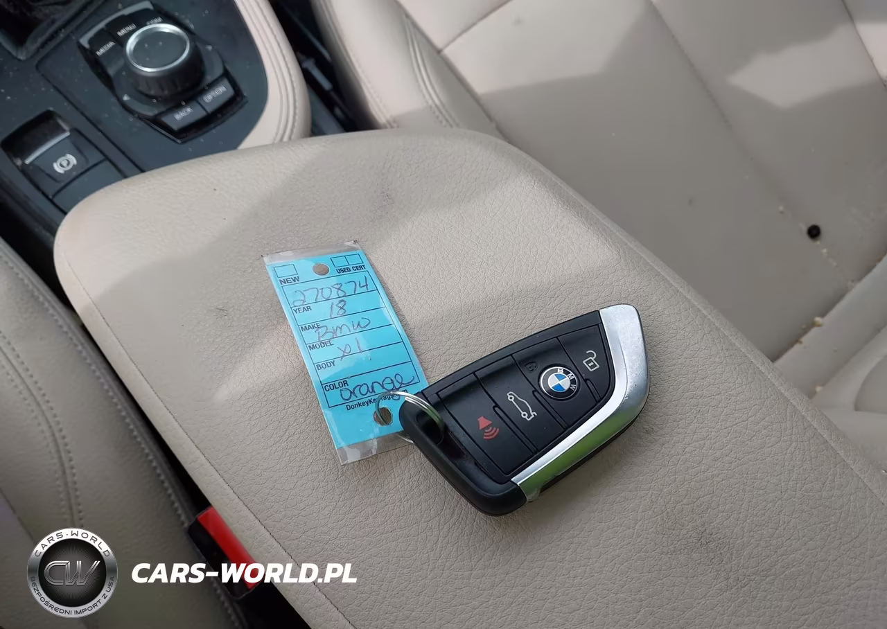 2018 BMW X1 Sdrive28I VIN:WBXHU7C35J3F04247 - 11