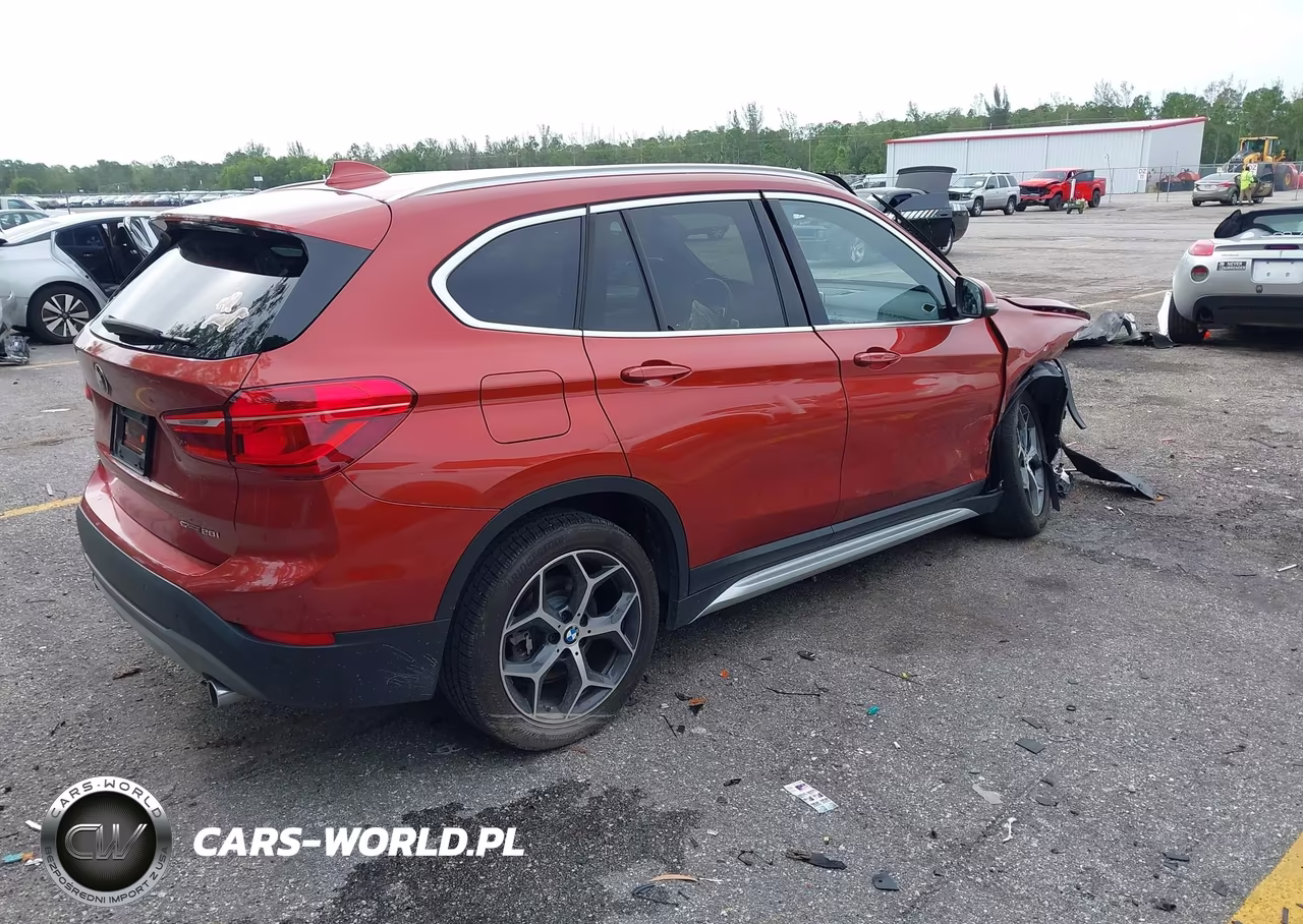 2018 BMW X1 Sdrive28I VIN:WBXHU7C35J3F04247 - 4