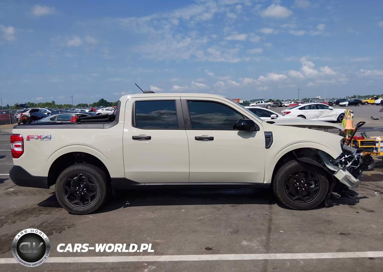 2025 Ford Maverick Xlt VIN:3FTTW8JA9SRA61366 - 14