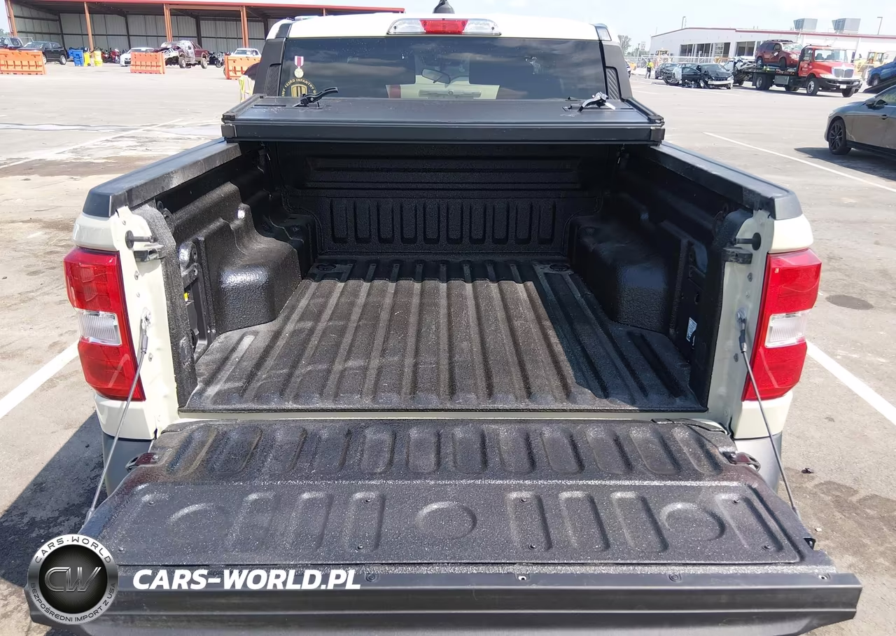 2025 Ford Maverick Xlt VIN:3FTTW8JA9SRA61366 - 18
