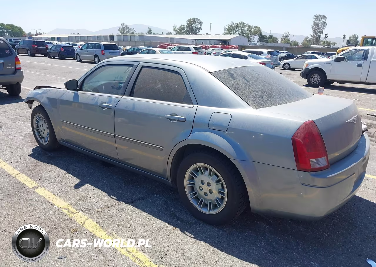 2007 Chrysler 300 VIN:2C3KA43R27H799815 - 3