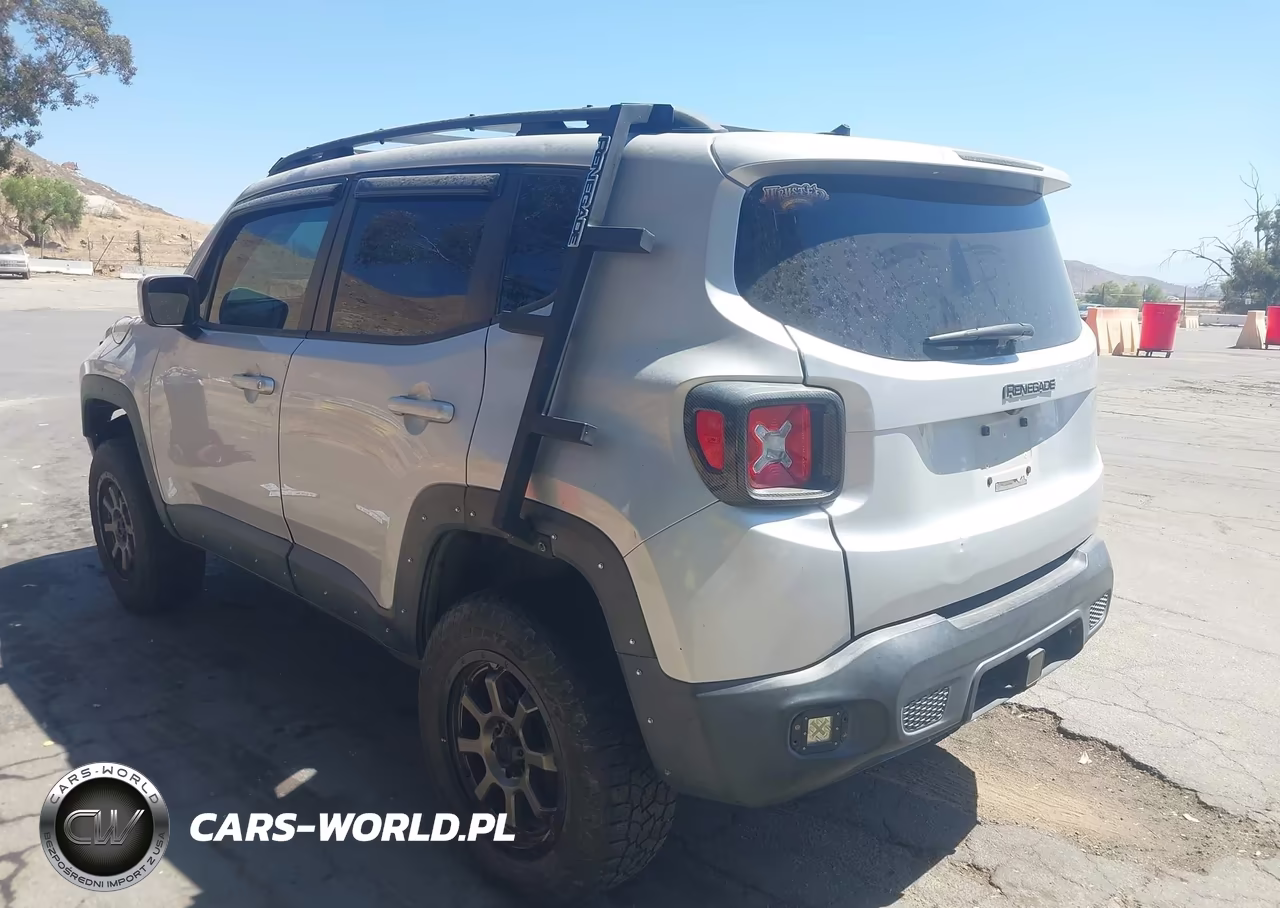 2015 Jeep Renegade Latitude VIN:ZACCJBBT3FPC39137 - 3
