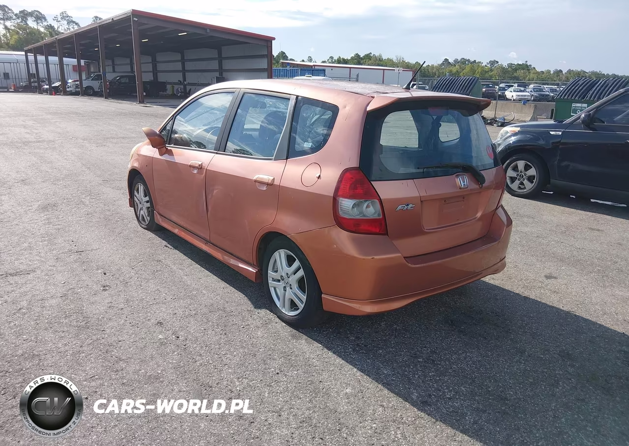 2007 Honda Fit Sport VIN:JHMGD38667S036382 - 3