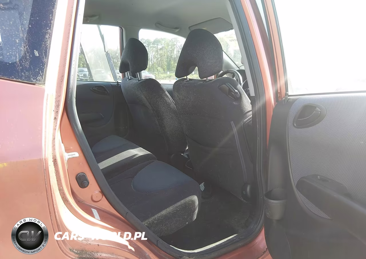 2007 Honda Fit Sport VIN:JHMGD38667S036382 - 8