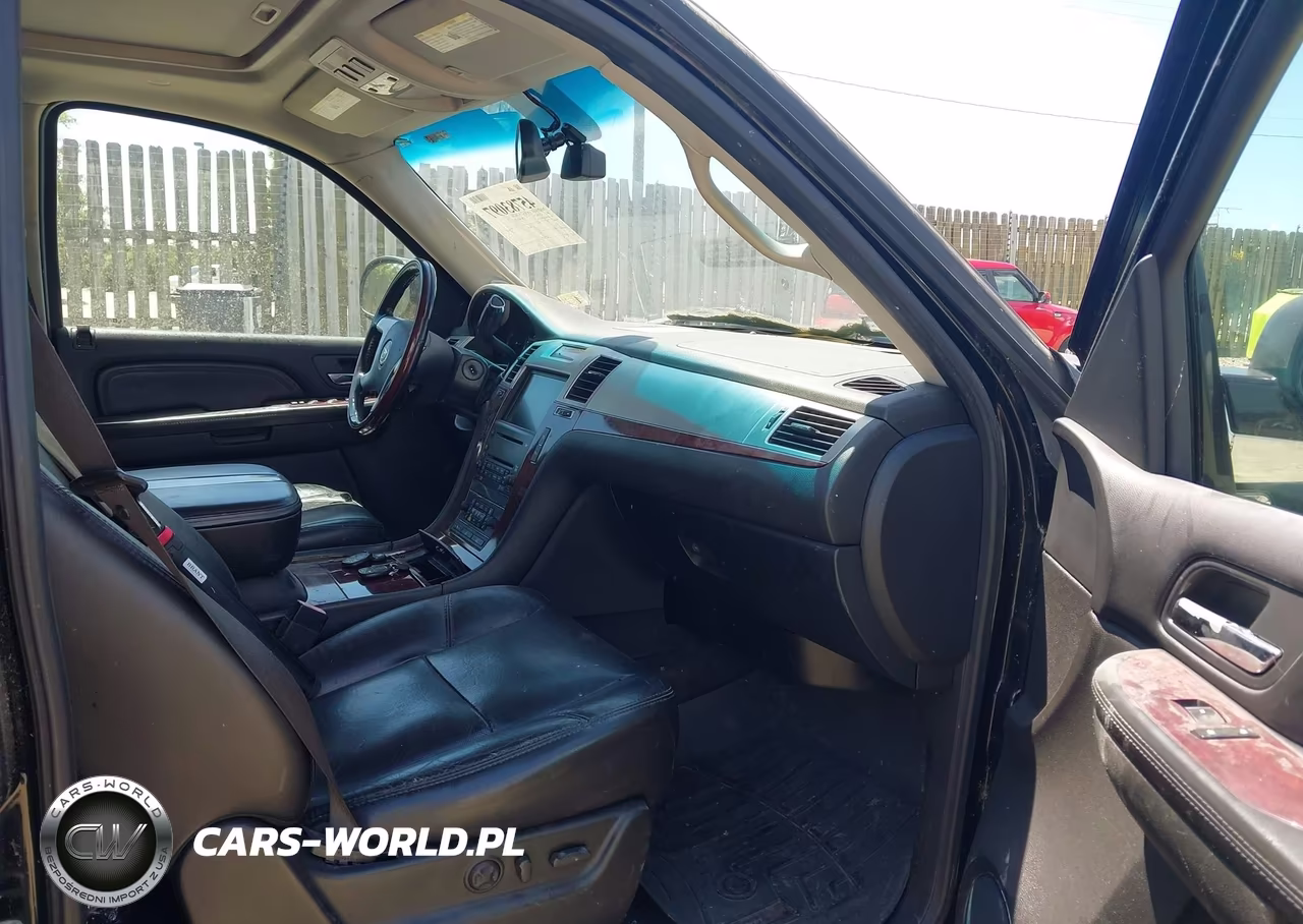 2007 Cadillac Escalade VIN:1GYFK63817R421170 - 5