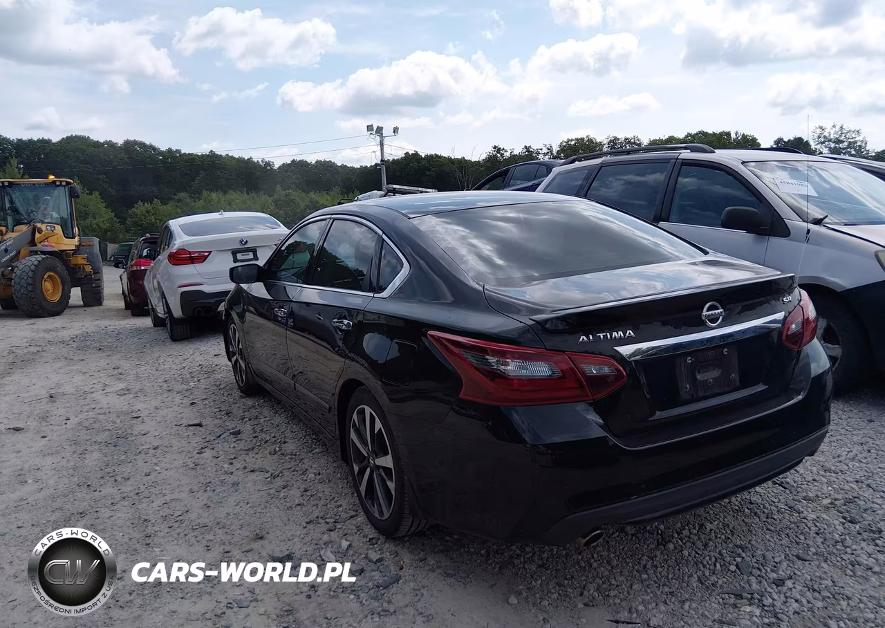 2017 Nissan Altima 2.5 Sr VIN:1N4AL3AP9HC497803 - 3